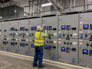 Permanent switchgear installation with load schedule by Smart Sense